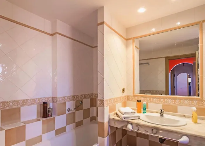 Silvia Ii By Corralejo