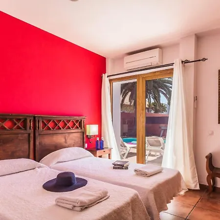 فيلة Silvia Ii By كوراليهو